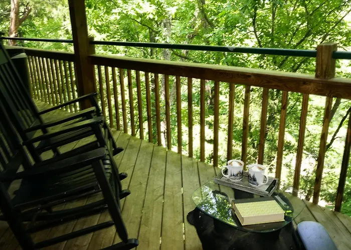 Villa: Lazy Bear Den